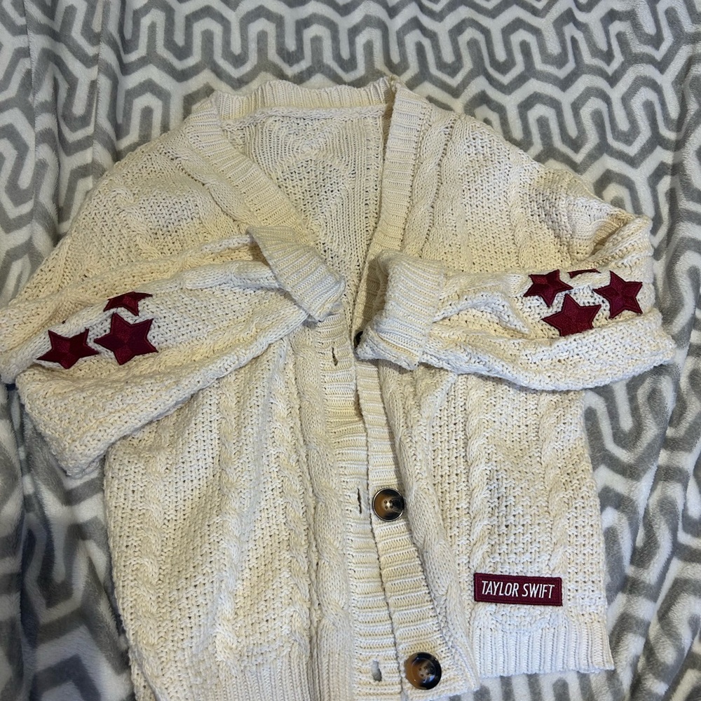 Taylor Swift Cream Cardigan with Red Stars